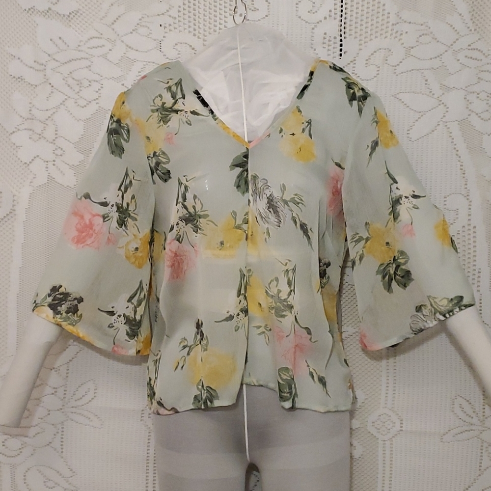 Tramp sheer bell sleeve floral cropped blouse
